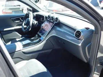 MERCEDES-BENZ GLC 300 d 4M AMG Line INT EXT PANO Night 360