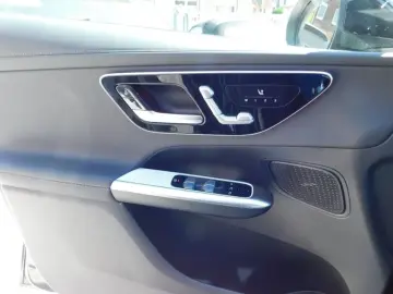 MERCEDES-BENZ GLC 300 d 4M AMG Line INT EXT PANO Night 360