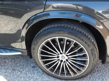 MERCEDES-BENZ GLC 300 d 4M AMG Line INT EXT PANO Night 360