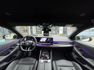 BMW M5 Limousine M-Drive-Pack B&W Carbon AHK 0 5% Ve