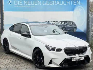 BMW M5 Limousine M-Drive-Pack B&W Carbon AHK 0 5% Ve