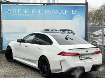 BMW M5 Limousine M-Drive-Pack B&W Carbon AHK 0 5% Ve