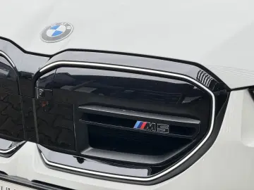 BMW M5 Limousine M-Drive-Pack B&W Carbon AHK 0 5% Ve