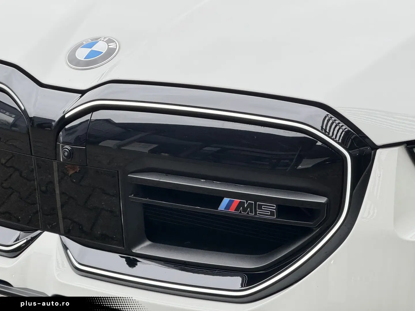 BMW M5 Limousine M-Drive-Pack B&W Carbon AHK 0 5% Ve