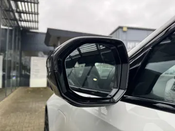 BMW M5 Limousine M-Drive-Pack B&W Carbon AHK 0 5% Ve