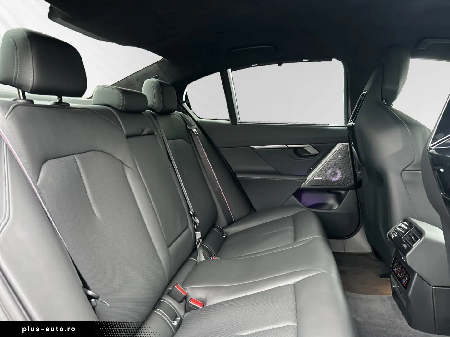 BMW M5 Limousine  Technoviolett  MDriver'sPack.