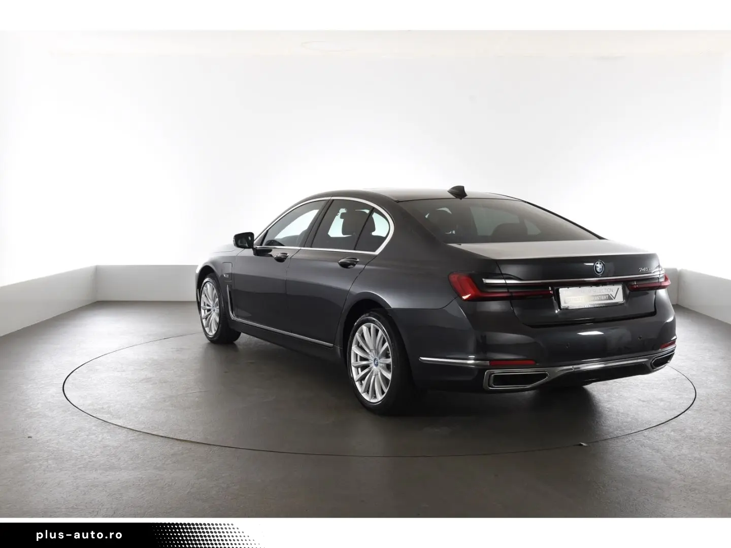 BMW 745 e Massagefunktion Glasdach Soft Close Gestik