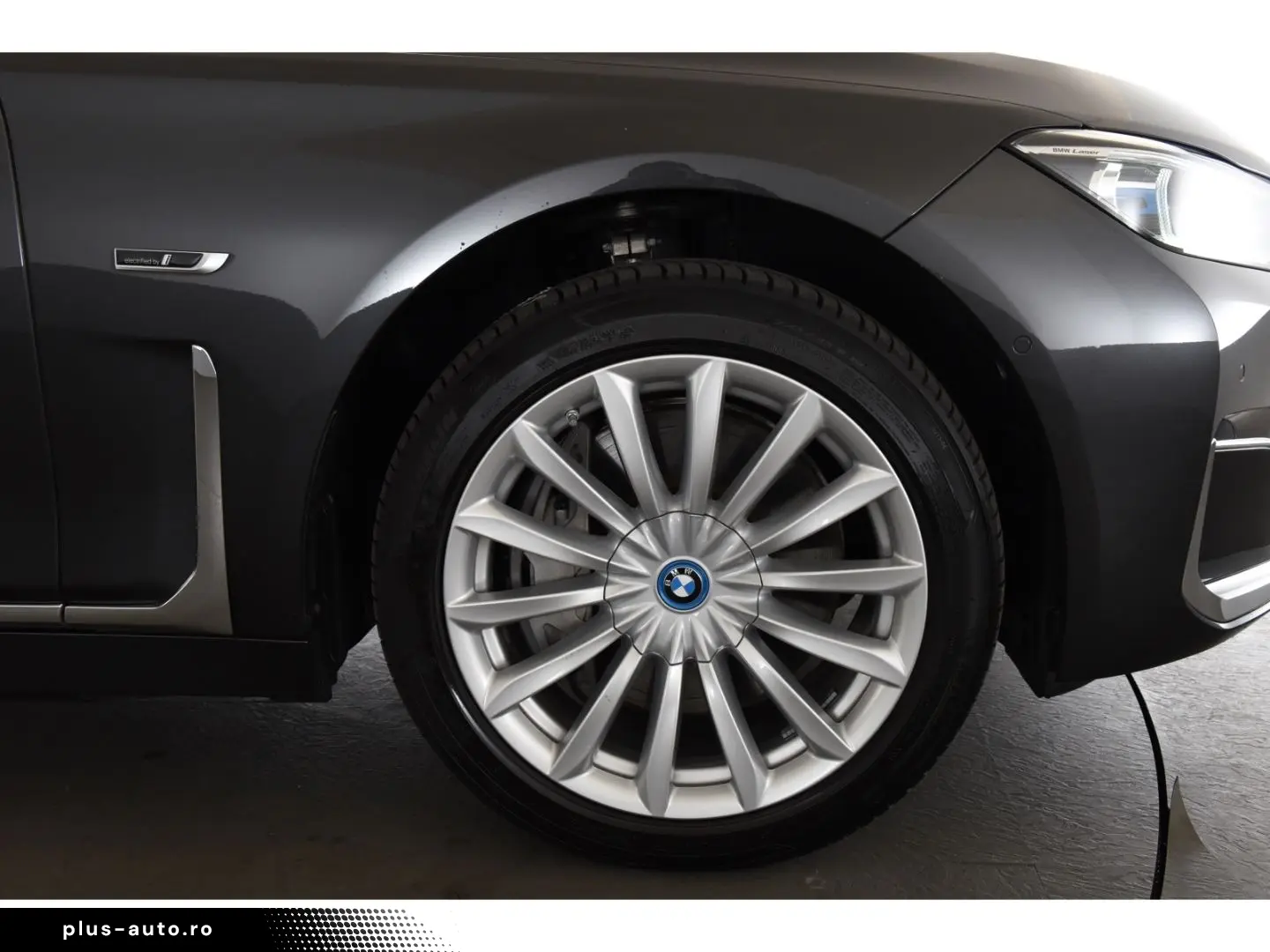 BMW 745 e Massagefunktion Glasdach Soft Close Gestik