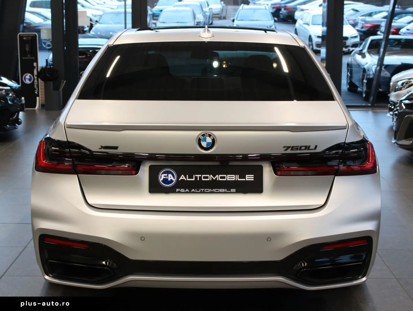 BMW 750 L i xDrive M Sport Executive Skylounge VOLL