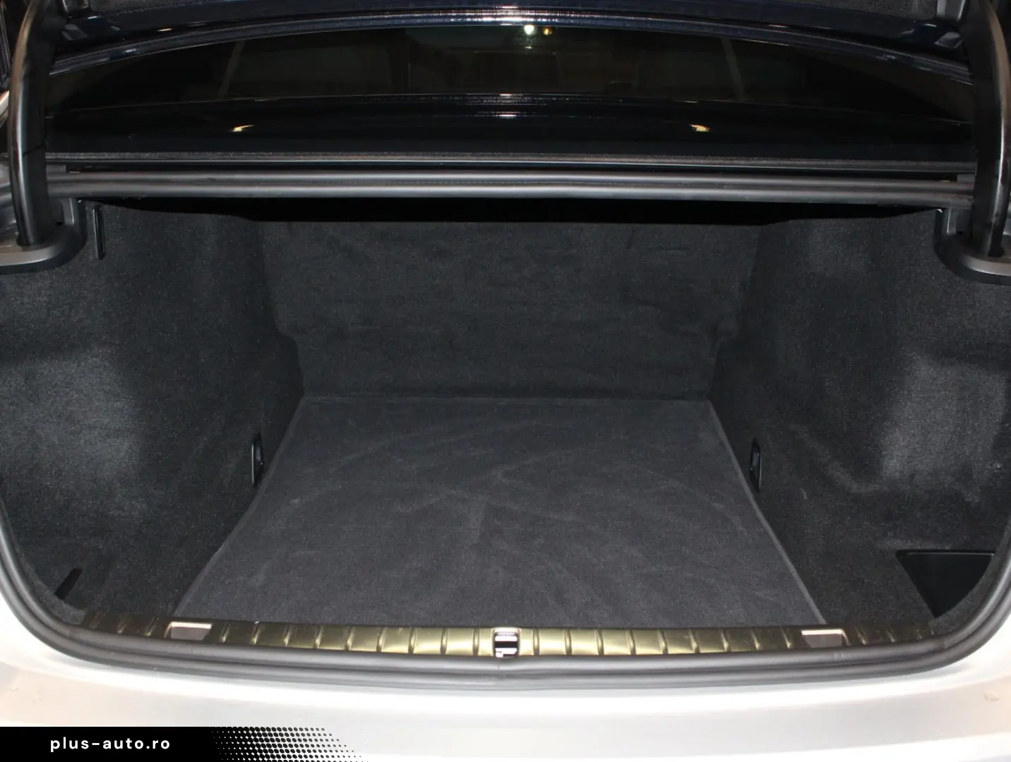 BMW 750 L i xDrive M Sport Executive Skylounge VOLL