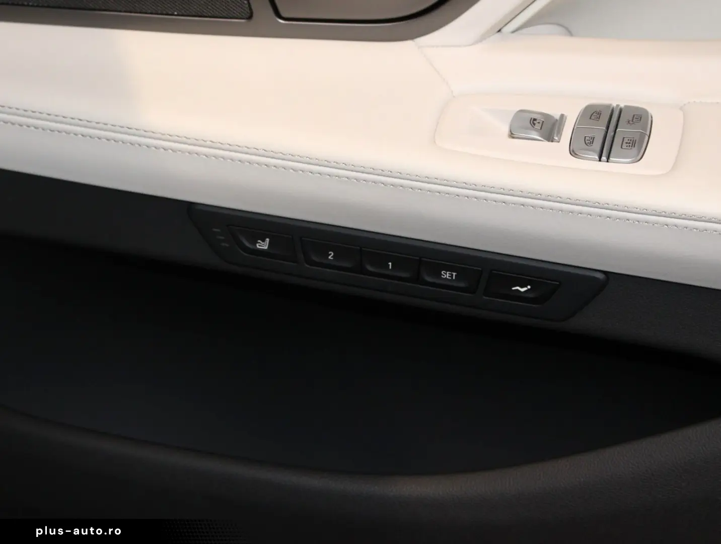 BMW 750 L i xDrive M Sport Executive Skylounge VOLL