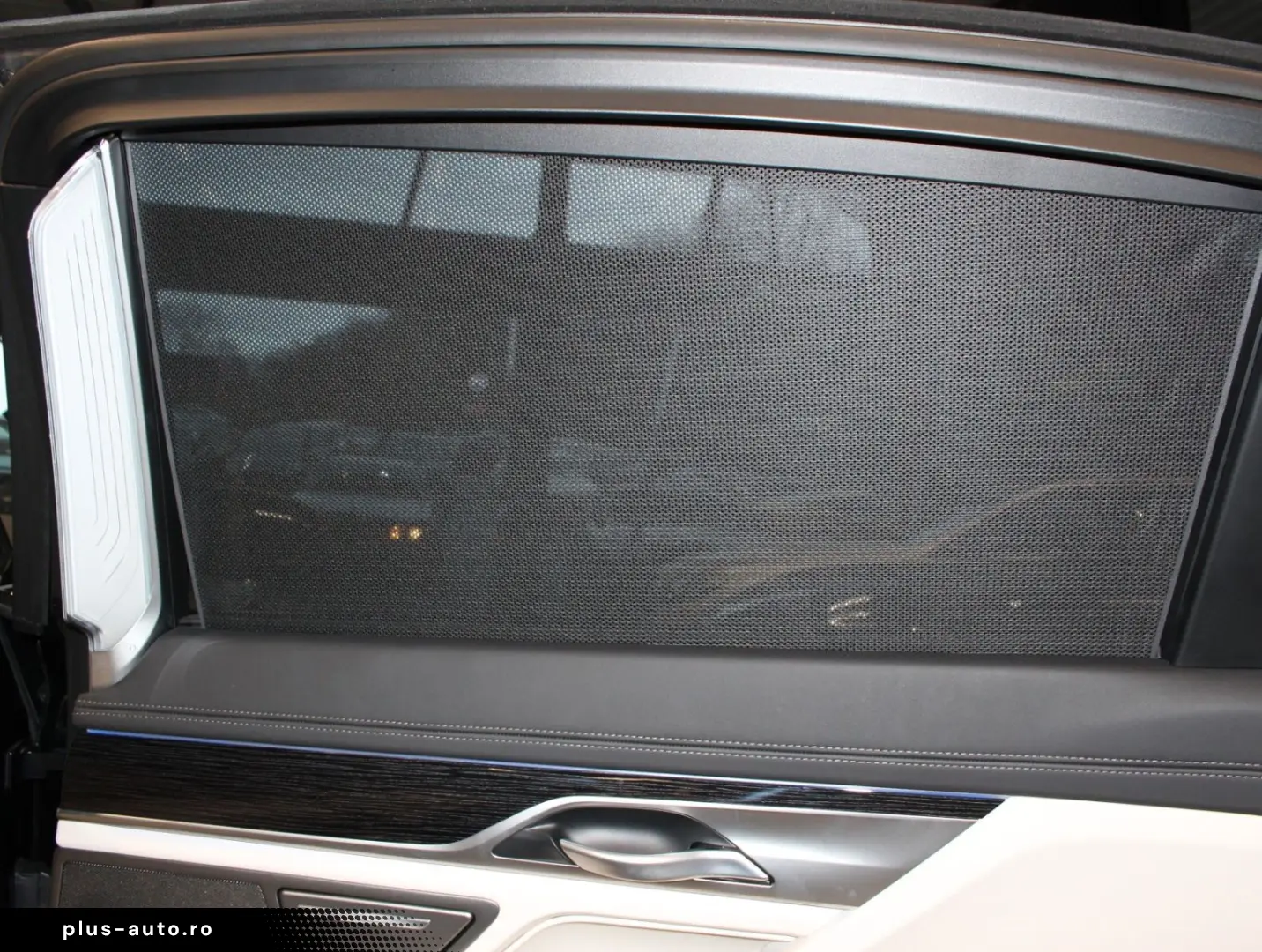 BMW 750 L i xDrive M Sport Executive Skylounge VOLL