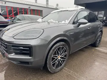 PORSCHE Cayenne E-Hybrid Pano Luft HD-Matrix Inno BOSE