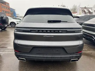 PORSCHE Cayenne E-Hybrid Pano Luft HD-Matrix Inno BOSE