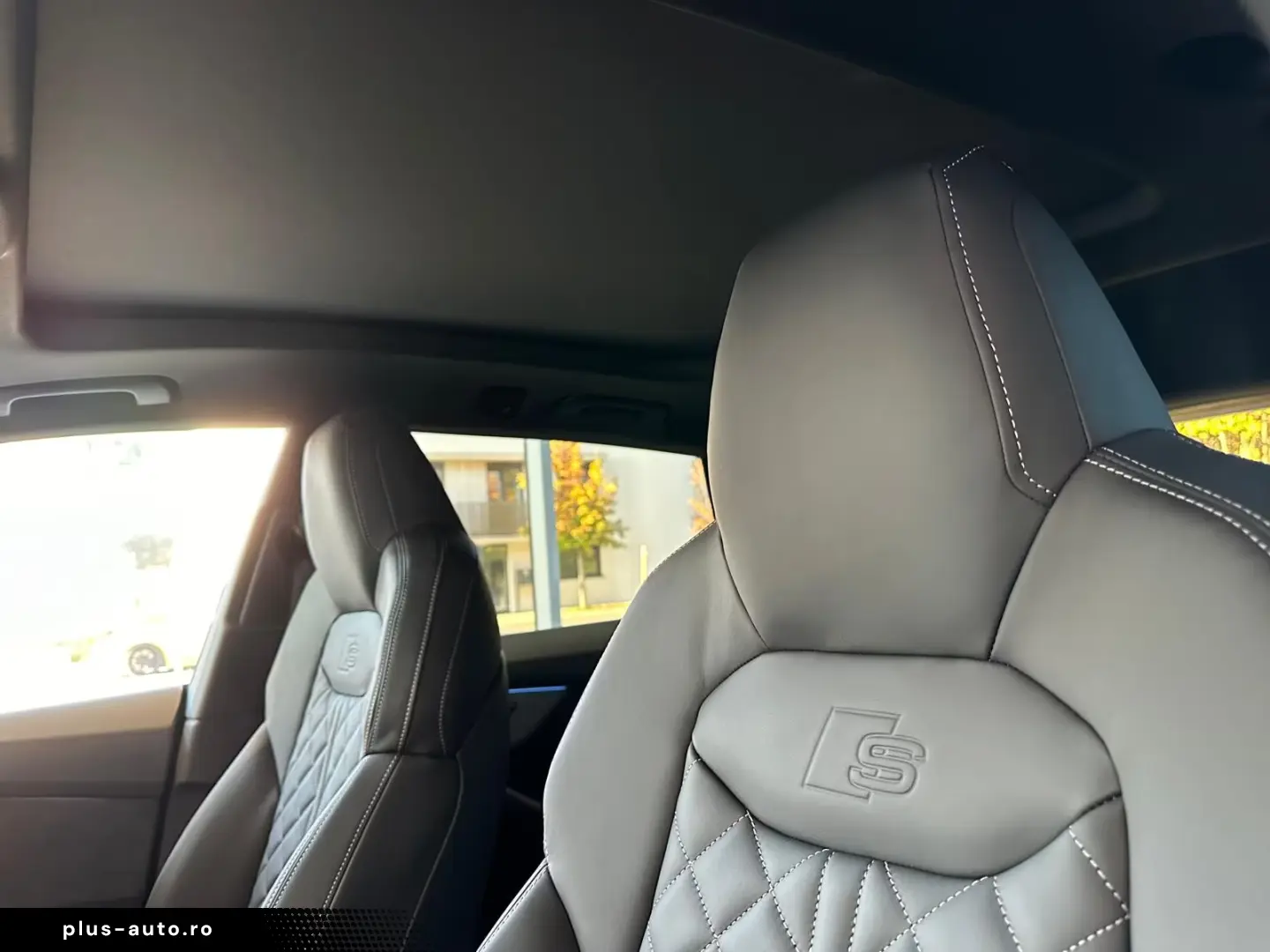 Audi Q8 50TDI Facelift MY26 blau-sw SLine Mtx Pan 23