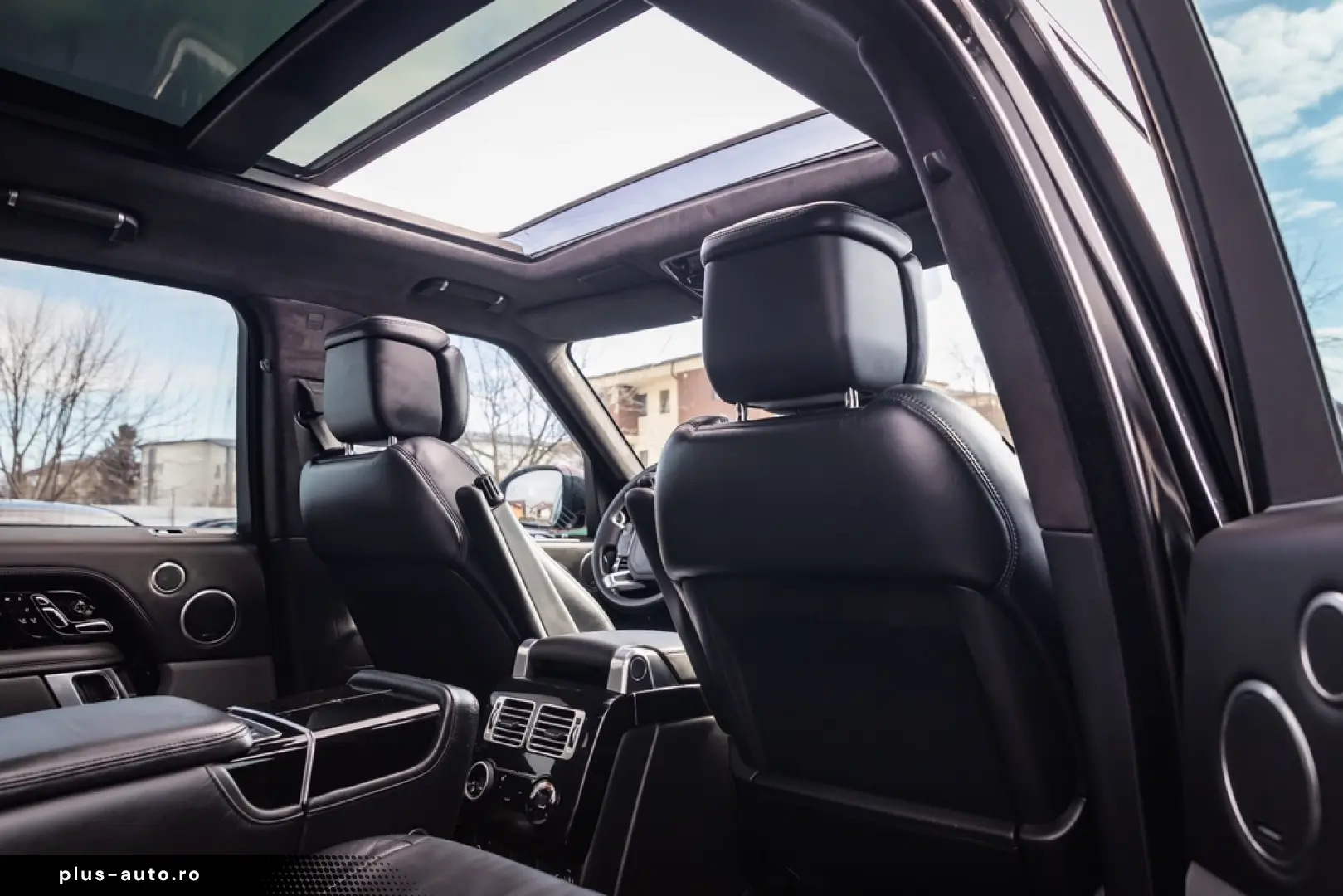 Land Rover Range Rover P400E Autobiography