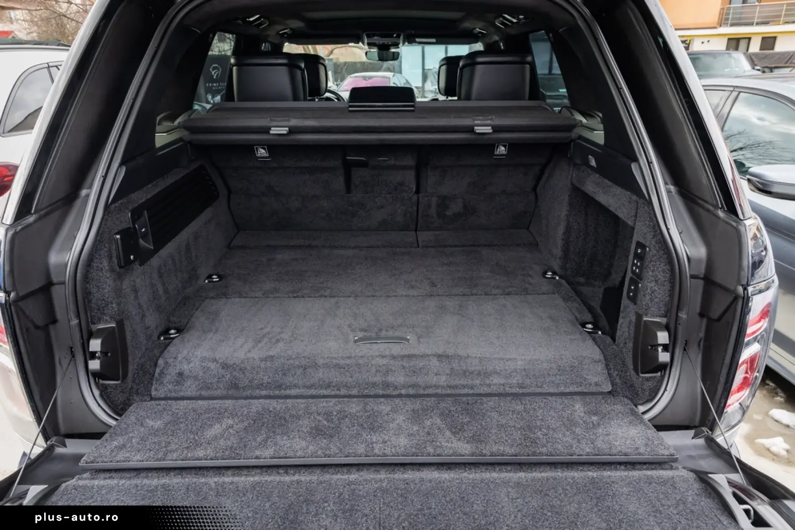 Land Rover Range Rover P400E Autobiography