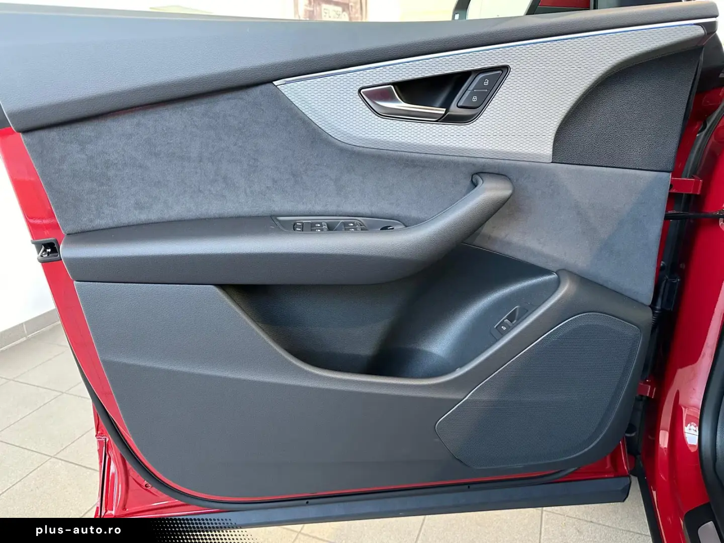 Audi Q8 50TDI Facelift MY26 rot-sw SLine Mtx Pan 23