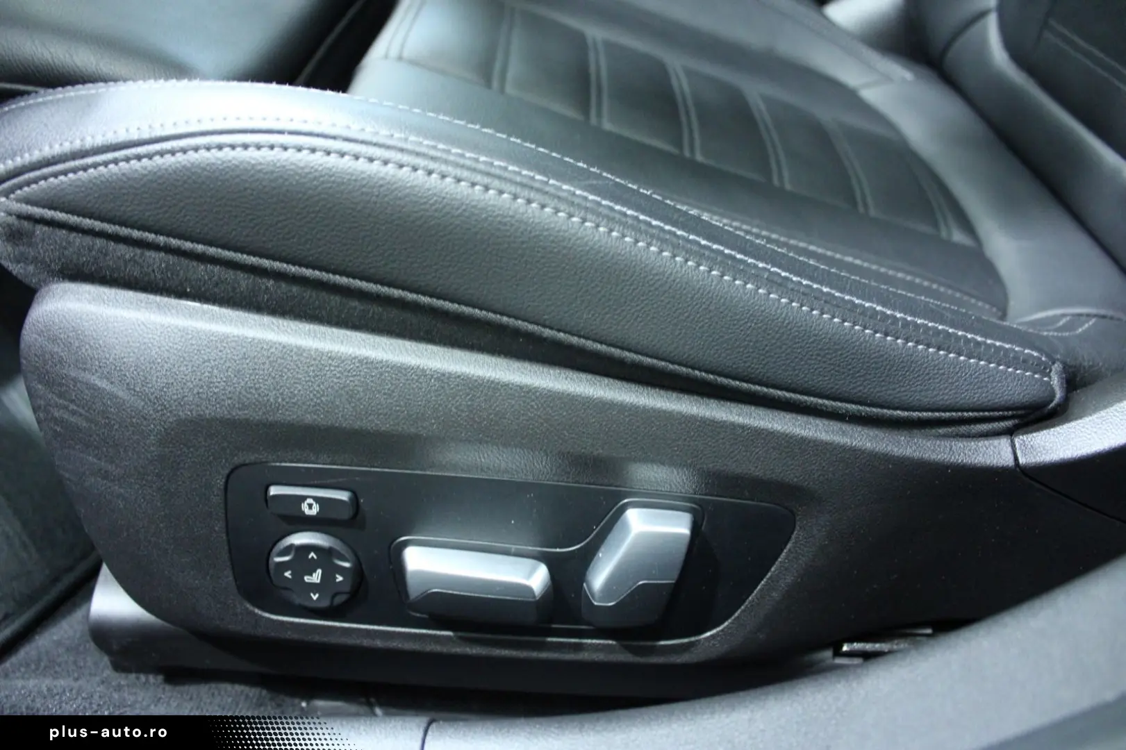 BMW 330e xDrive M Sport HUD Leder H&K Sport Boost