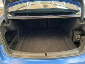 BMW Lim. 320 d xDrive M Sport Panorama FROZEN PORTIM