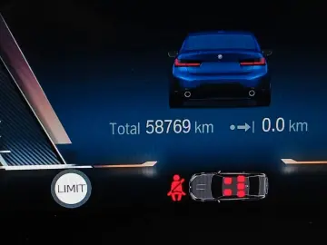 BMW Lim. 320 d xDrive M Sport Panorama FROZEN PORTIM