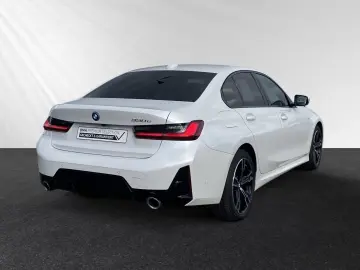 BMW 330e M Sport Glasdach Head-Up H K PA