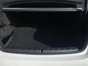 BMW 330e M Sport Glasdach Head-Up H K PA