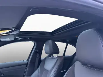 BMW 330e MSport DrAss PaAss adap.LED Memo HiFi