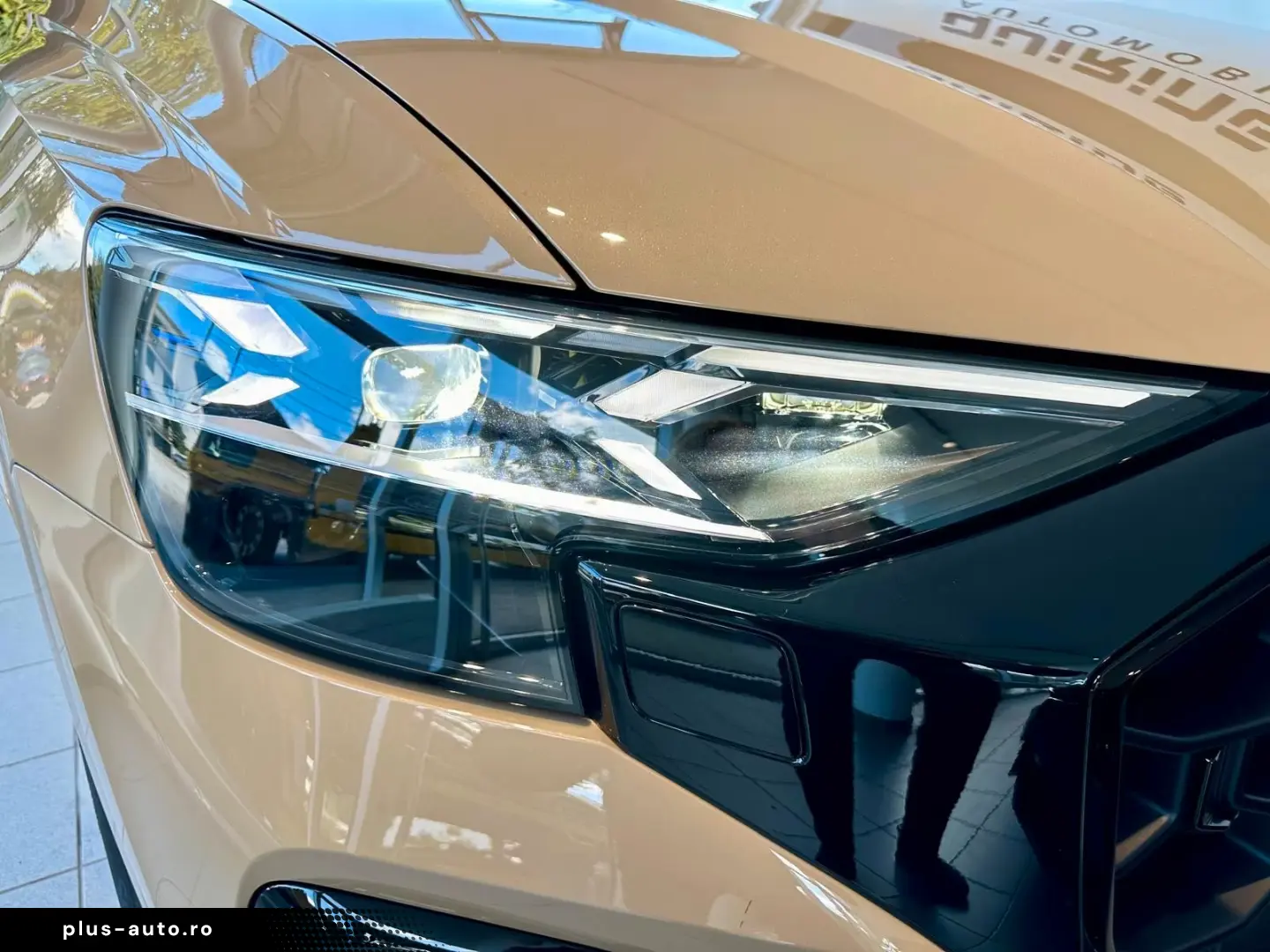 Audi Q8 50TDI Facelift MY26 gold-sw SLine Mtx Pan 23