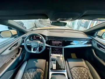 Audi Q8 50TDI Facelift MY26 gold-sw SLine Mtx Pan 23