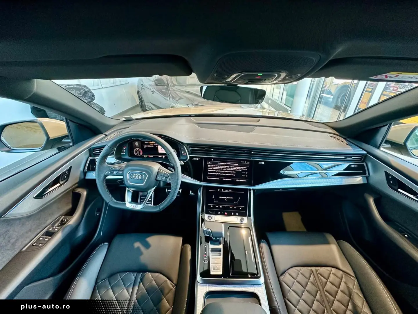 Audi Q8 50TDI Facelift MY26 gold-sw SLine Mtx Pan 23