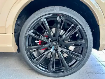 Audi Q8 50TDI Facelift MY26 gold-sw SLine Mtx Pan 23