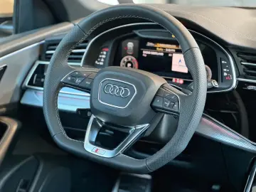 Audi Q8 50TDI Facelift MY26 gold-sw SLine Mtx Pan 23