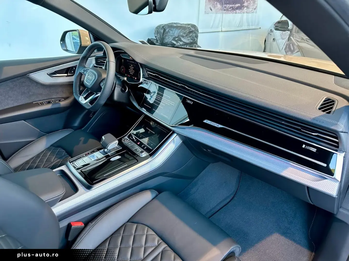 Audi Q8 50TDI Facelift MY26 gold-sw SLine Mtx Pan 23