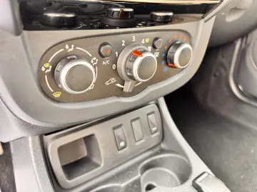 DACIA DUSTER    1.2 TCe    NAVIGATIE