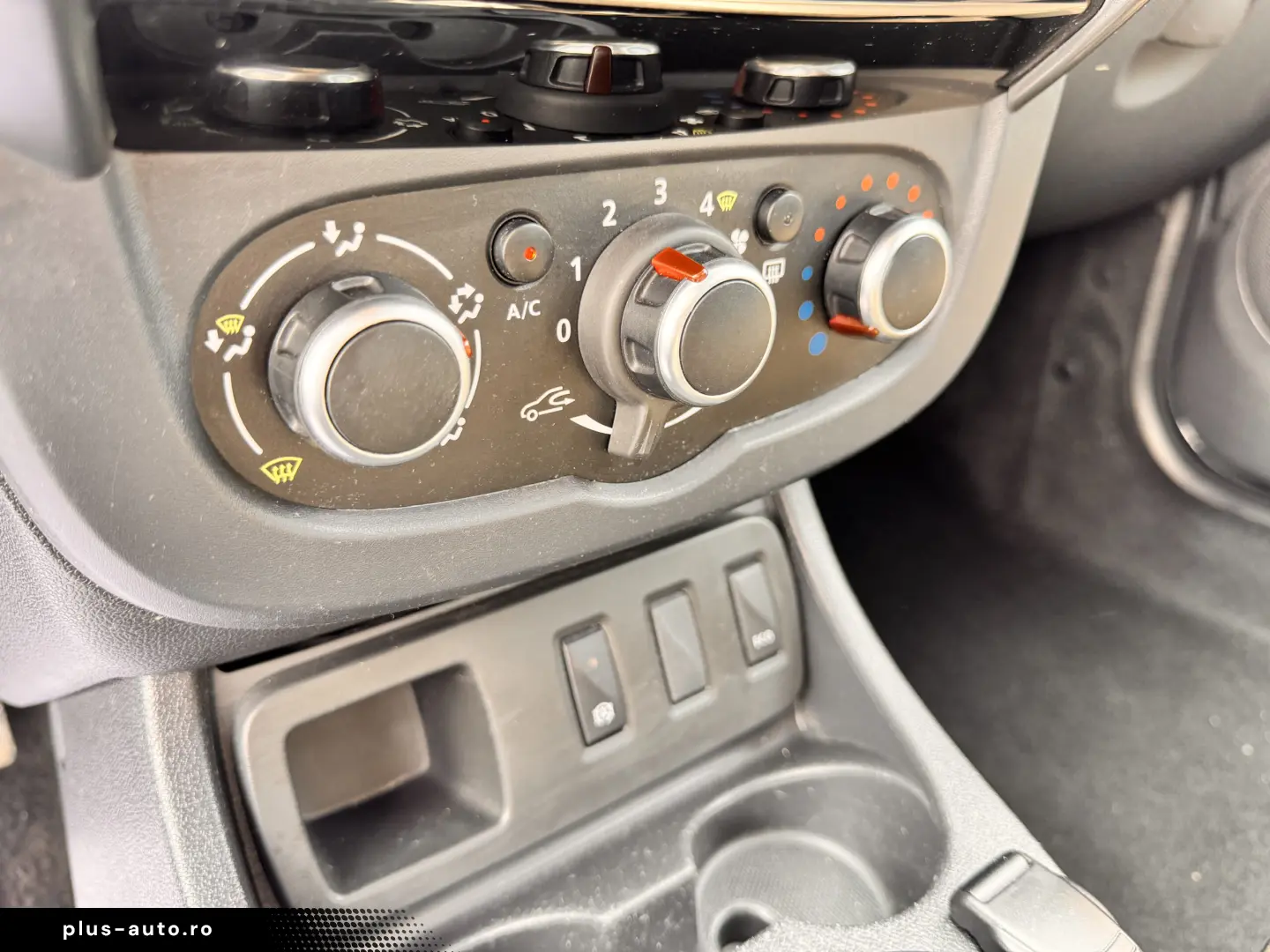 DACIA DUSTER    1.2 TCe    NAVIGATIE