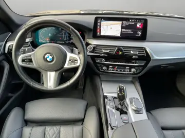 BMW 520d xDrive M SPORT RÜCKFAHR SHZ DAB