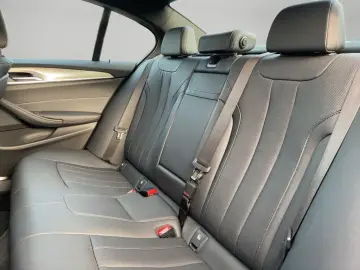 BMW 520d xDrive M SPORT RÜCKFAHR SHZ DAB
