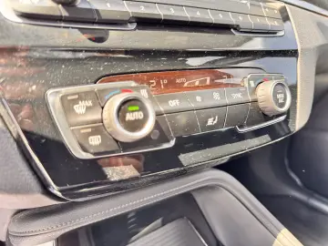 BMW X1 18d SPORT LINE