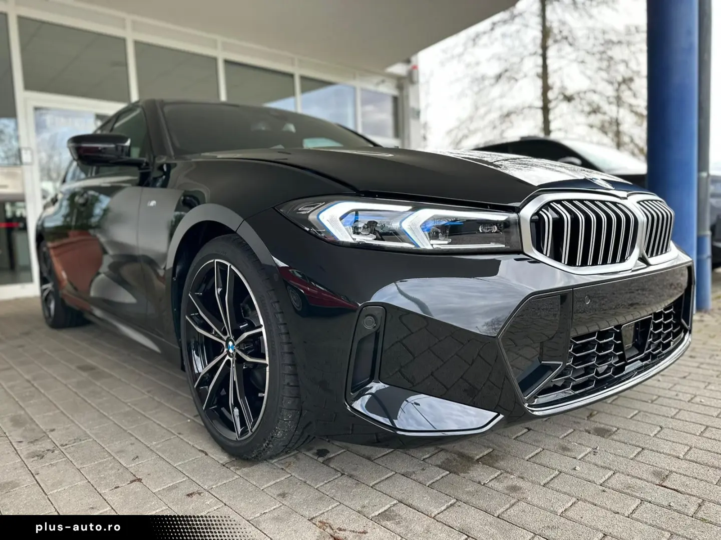 BMW 320 i Lim. M Sport   Pano