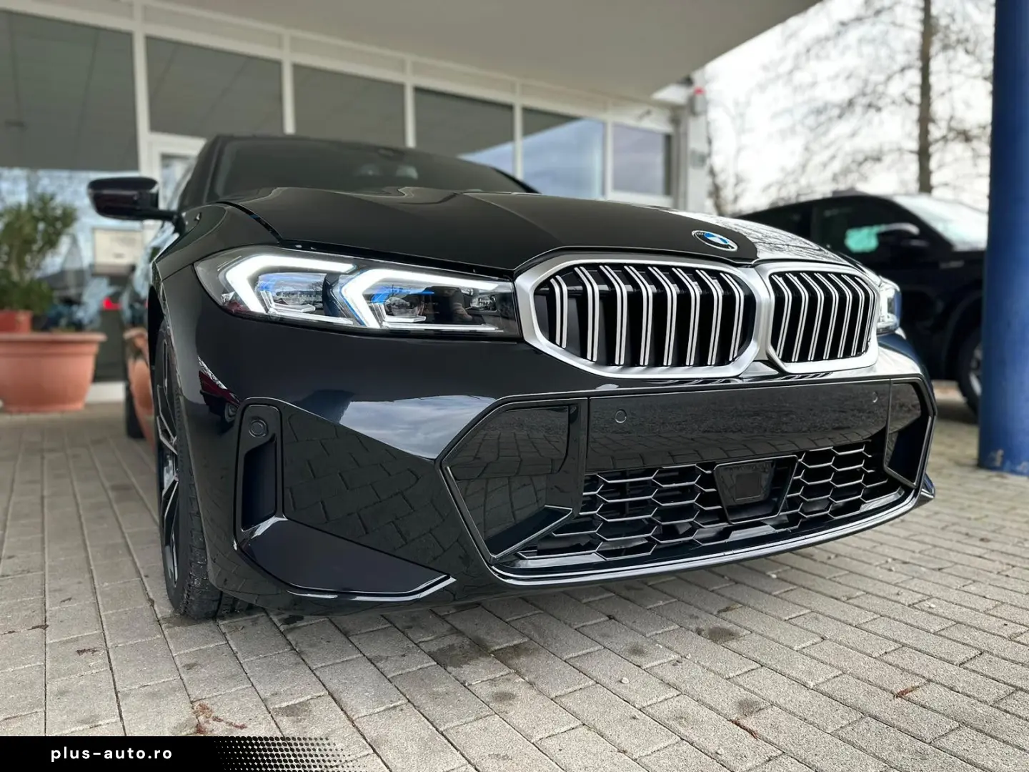 BMW 320 i Lim. M Sport   Pano