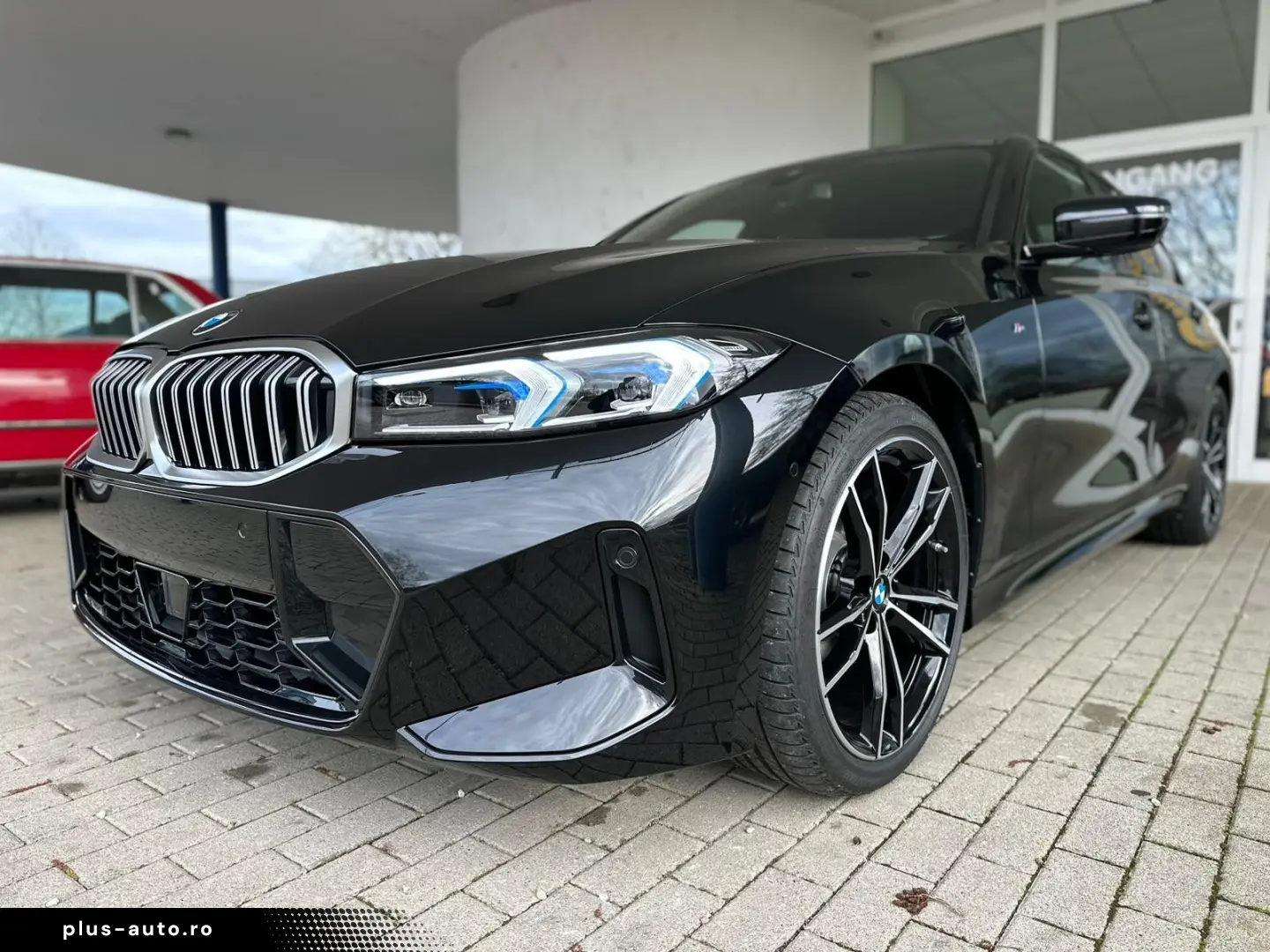 BMW 320 i Lim. M Sport   Pano