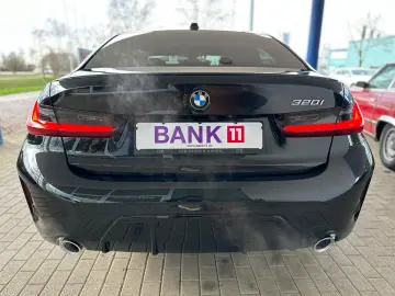 BMW 320 i Lim. M Sport   Pano