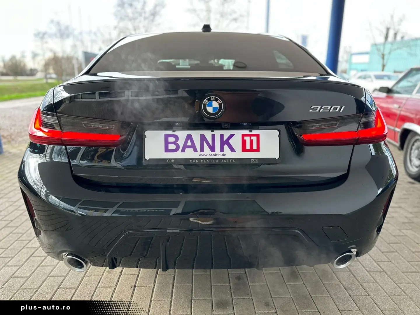BMW 320 i Lim. M Sport   Pano