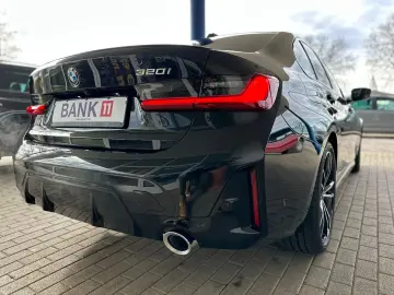 BMW 320 i Lim. M Sport   Pano