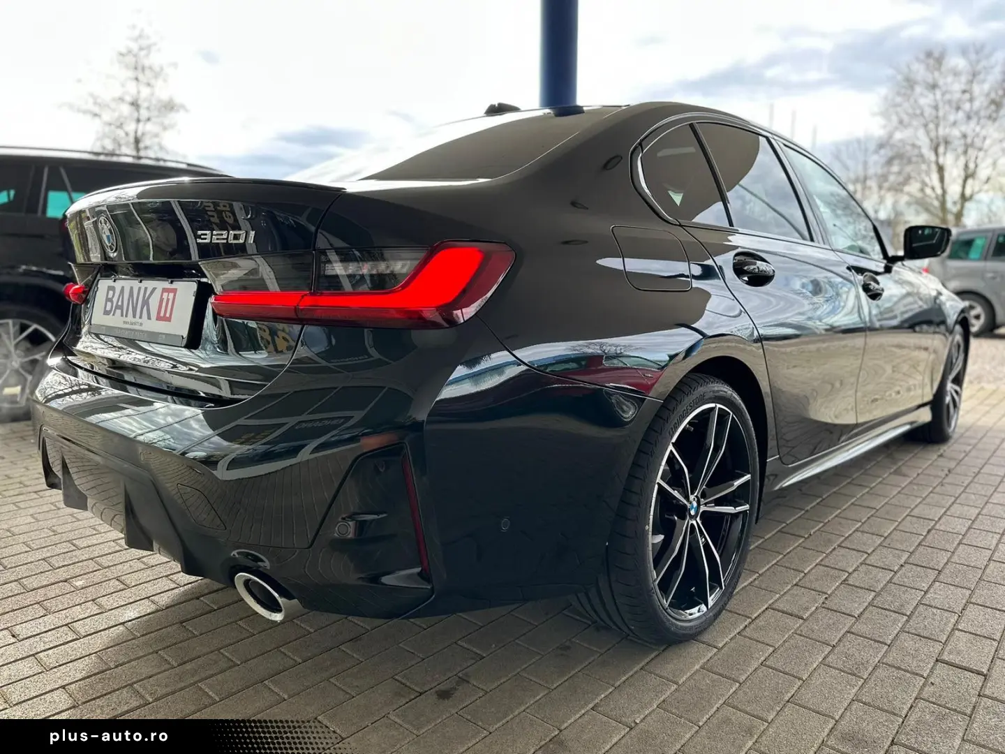 BMW 320 i Lim. M Sport   Pano