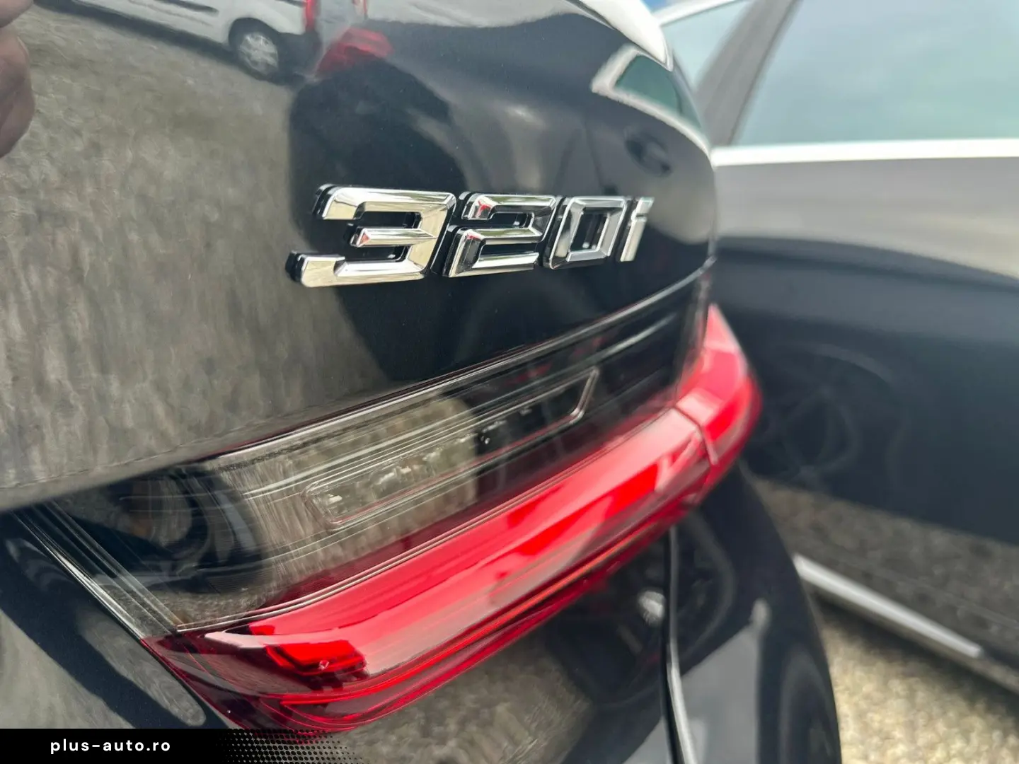 BMW 320 i Lim. M Sport   Pano