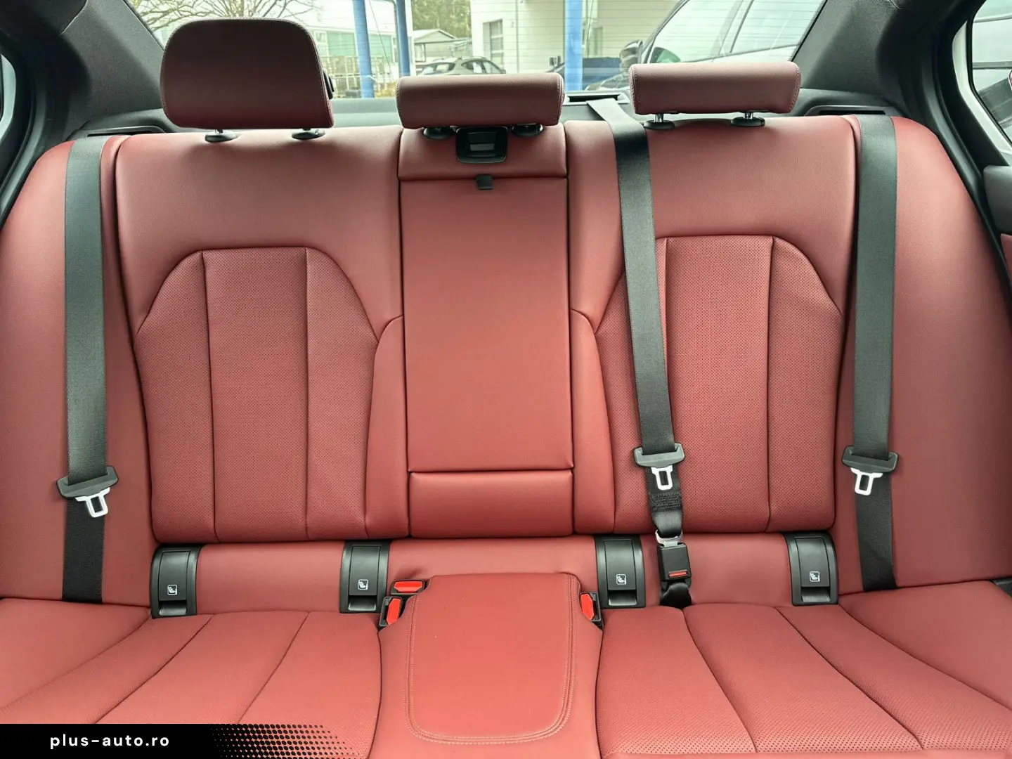 BMW 320 i Lim. M Sport   Pano