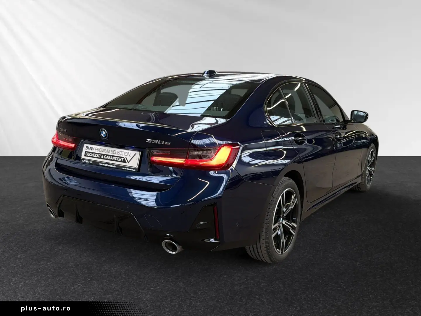 BMW 330e xDrive M Sport Glasdach Head-Up PA