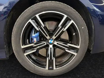 BMW 330e xDrive M Sport Glasdach Head-Up PA